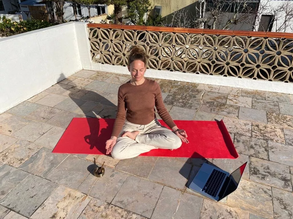 Online Yogakurse mit Felicitas Stark